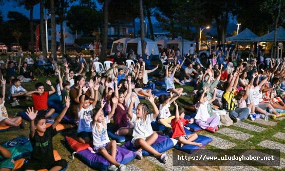 Bursa Büyükşehir Belediyesi'nin Mobilfest 2026 etkinlikleri İznik'te bilim dolu bir gece yaşattı