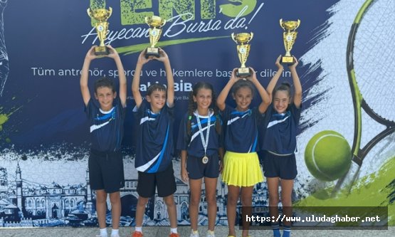 Bursa Büyükşehir Belediyespor'dan Yaz Kupası Tenis Turnuvası'nda madalya yağmuru