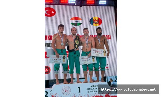 Bursa Büyükşehir Belediyesporlu Fazlı Eryılmaz dünya şampiyonu oldu