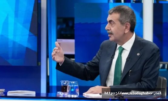 Bakan Yusuf Tekin'den kılık kıyafet ve önlük açıklaması: '657'ye tabi olduklarını hatırlatabilirdik ya da önlük tercih ederdik, biz önlüğü seçtik'
