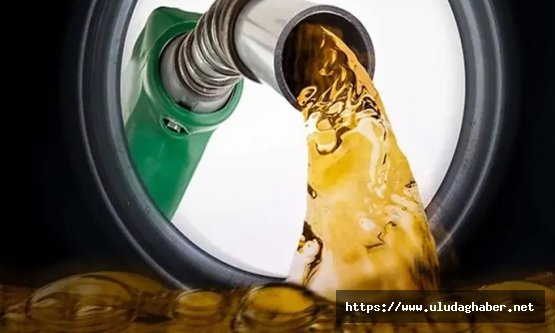 Benzine peş peşe dev indirim: Toplam düşüş 7,60 TL'yi buldu, pompa fiyatları yenilendi