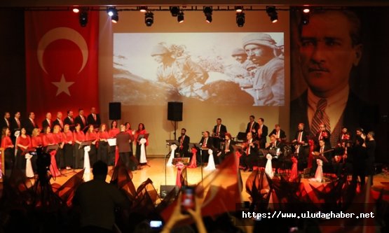 Bursa#039;da Cumhuriyetin 103. yılına özel Türk müziği konseri: Unutulmaz bir gece yaşandı