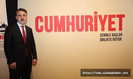 Bursa Kent Müzesi'nde anlamlı sergi: 'Bakarsan Cumhuriyeti Görürsün” kapılarını açtı