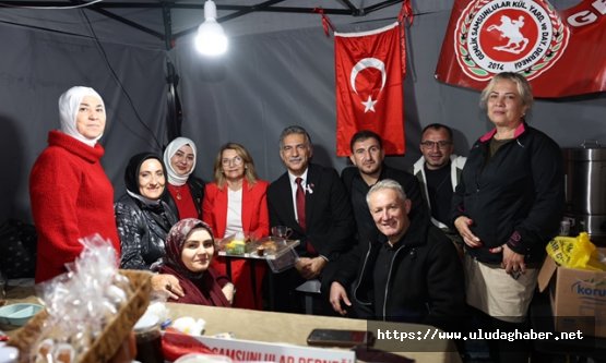 Gemlik'te 11. Hemşehri Dernekleri Festivali 29 Ekim Cumhuriyet Bayramı Coşkusuyla Taçlandı