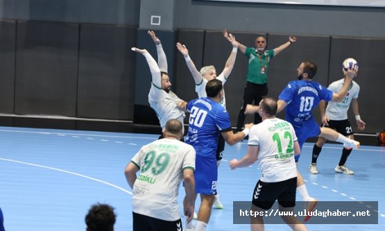 Hentbolda Nilüfer Belediyespor'dan muhteşem geri dönüş: Giresunspor'u 39-33 devirdi