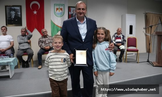 İznik#039;te duygulandıran buluşma: #039;Eski Sular Yeni Kulaçlar#039; belgeseli izleyiciyle buluştu
