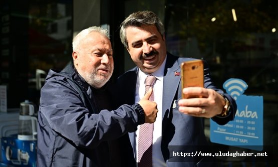 Yıldırım Belediye Başkanı Oktay Yılmaz'dan Teyyareci Mehmet Ali Caddesi esnafına ziyaret: 'Hizmetlerimizi masada değil, sahada şekillendiriyoruz'
