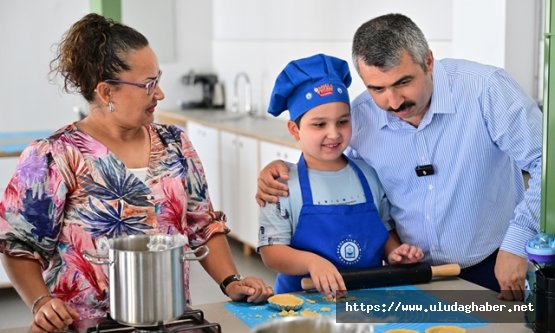 Yıldırım Belediyesi Molla Yegan Çocuk Üniversitesi'nde yeni dönem başlıyor: 20 farklı branşta eğitim için başvurular açıldı