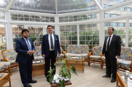 Adalet Sarayına Modern Kamelya!
