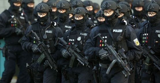 Almanya'da Polisliğe Rekor İlgi!