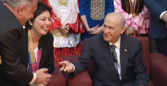 Bahçeli Nevruz Kutlamalarında Yumurta Tokuşturdu!