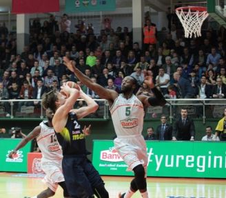 Banvit:76 Fenerbahçe:75