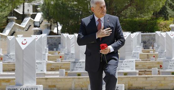 Başbakan Boğaz Şehitliğini Ziyaret Etti!