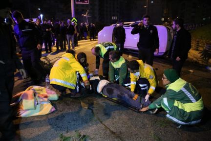 Boş Alanı Yol Sandı Aşağıya Uçtu!