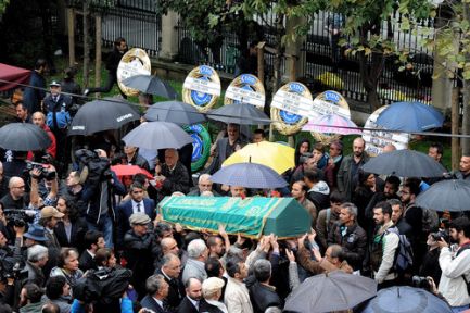 Çetin Altan Toprağa Verildi!
