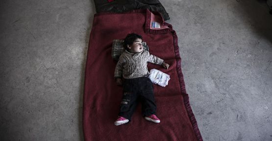 Çocuk Mülteciler Kurtarılmayı Bekliyor!