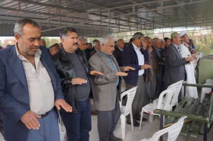 Çukurova Çiftçisi Yağmur Duasında!