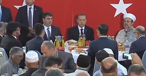Amerika'da ki Müslümanlarla İftar Açtı!