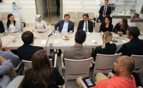 Davutoğlu'ndan Başkanlık Muhabirleri Ziyareti!