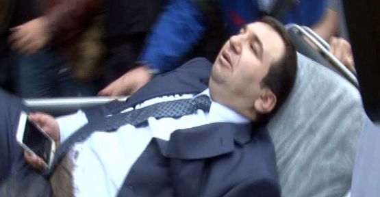 Davutoğlu'nun Basın Danışmanı Yaralandı!