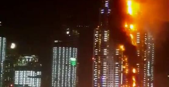 Dubai'de Yılbaşı Öncesi Gökdelende Yangın!