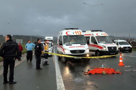 Eceli Bursa-İzmir Otoyolunda Yakaladı!