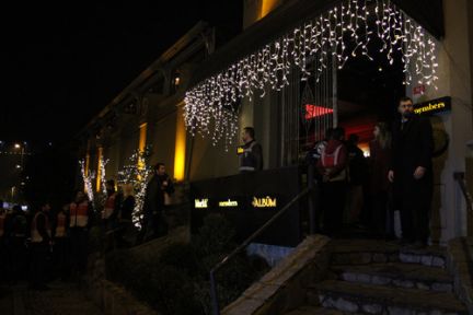 Eğlence Mekanlarına Polis Baskını!