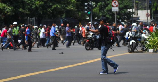 Endonezya'daki Saldırıyı IŞİD Üstlendi!