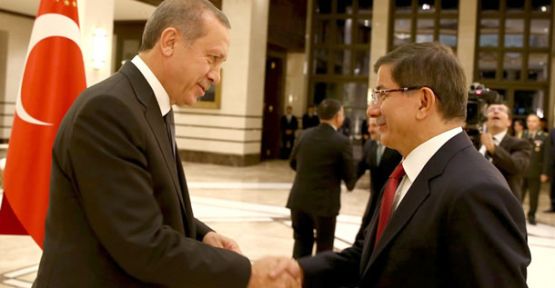 Davutoğlu'na Hükümeti Kurma Görevini Verdi!