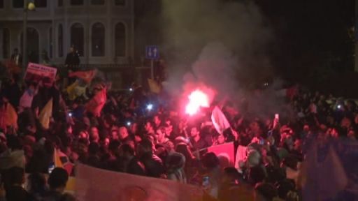 Erdoğan'ın Evinin Önünde Kutlama Yaptılar!