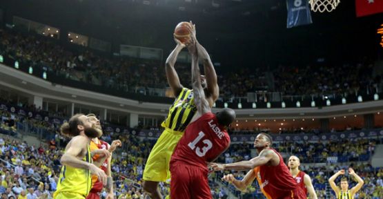 Fenerbahçe Seriyi 2-0 Yaptı!