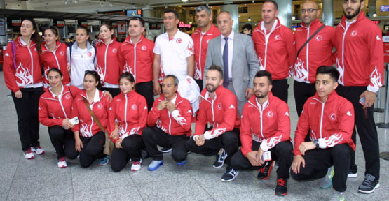FRANSA'YA GİTTİLER!