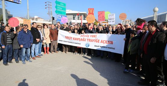 Geçit Kavşağı'nın Trafiğe Kapatılmasına Protesto!