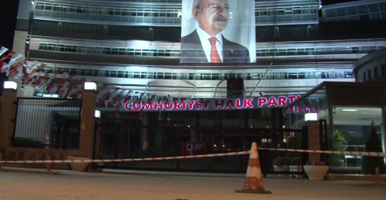 Genel Merkez Önünde Silah Sesleri!