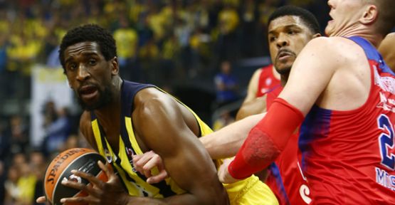 Hakem Fenerbahçe'yi DOĞRADI!