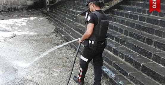 HALKÇI POLİS!