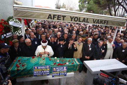 Hasan Pulur Toprağa Verildi!