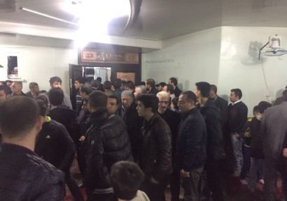 İmama Kızıp Camiyi Terk Ettiler!