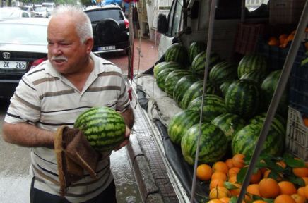 İran Karpuzu Beklenen İlgiyi Görmedi!