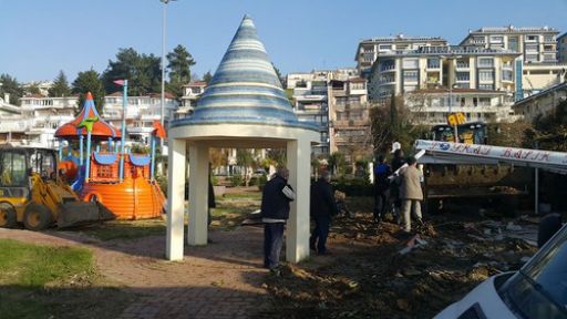 İşgal Edilen Yerleri Yıktılar!