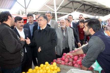 İsmet Yılmaz Demir Çelik İşçisiyle Tartıştı!