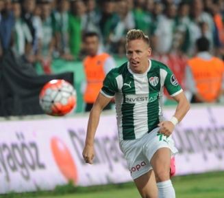 İzinsiz Ülkesine Gitti!