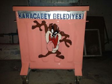 Karacabey'de Çöp Konteynerleri Boyanıyor!