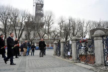 Karne Dağıtılan Okula Bomba Atmak Vahşettir!