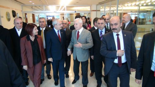 Kılıçdaroğlu Kamer Genç'i Ziyaret İçin İstanbul'da!