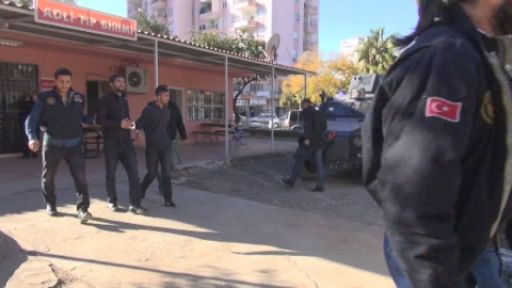 Korsan Sokak Eylemcilerine Baskın!