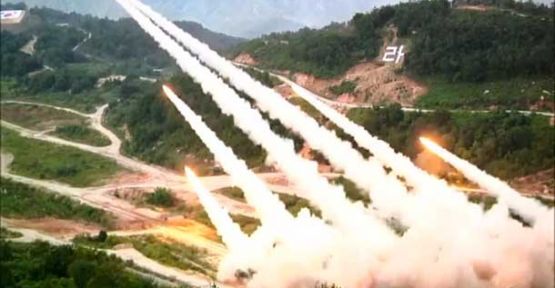 Kuzey Kore'ye Gözdağı!