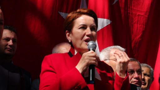 MERAL AKŞENER'e BÜYÜK ŞOK!
