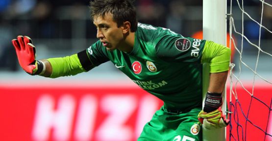 Muslera Transfer Dedikodularına Açıklık Getirdi!