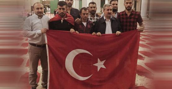 Mustafa Destici Mescid-i Aksa'da Türk Bayrağı Açtı!